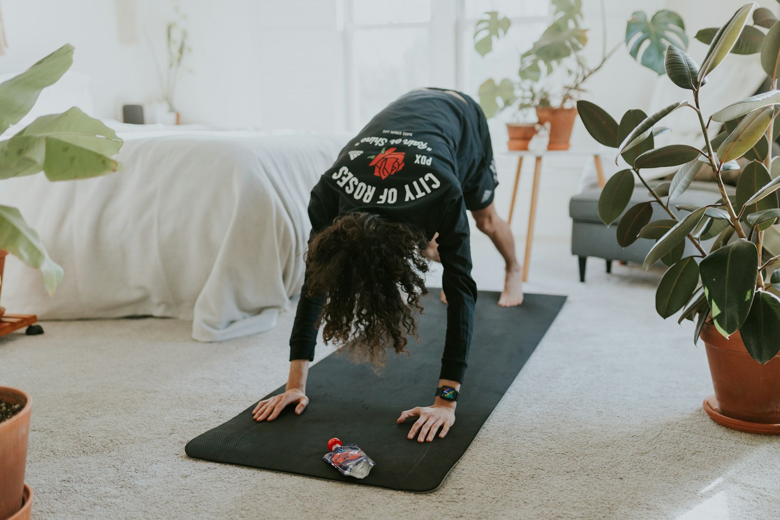 Heimtraining für Frauen: Fit ohne Fitnessstudio-Stress